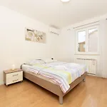 Appartamento Oriana *